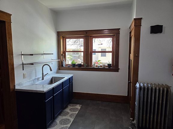 3rd image of 501 1st St SE