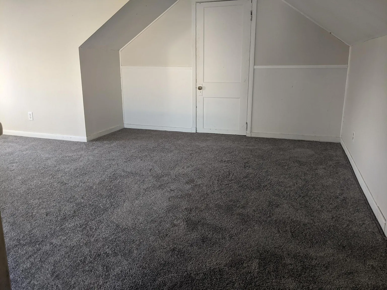2 bed, 850 sqft, $1,100 — Photo 2