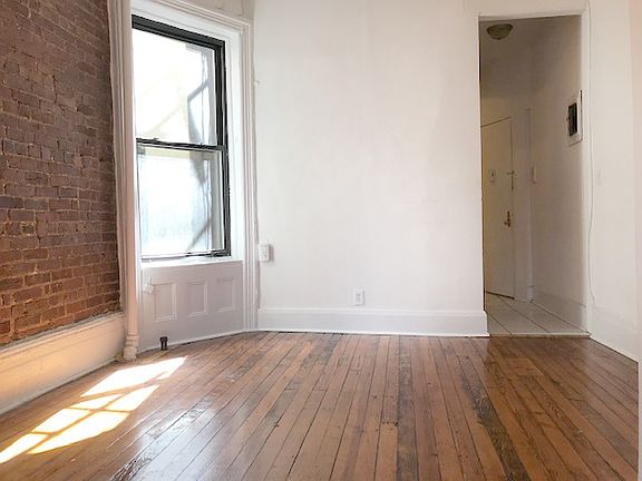 3rd image of 222 W 20th St APT 14