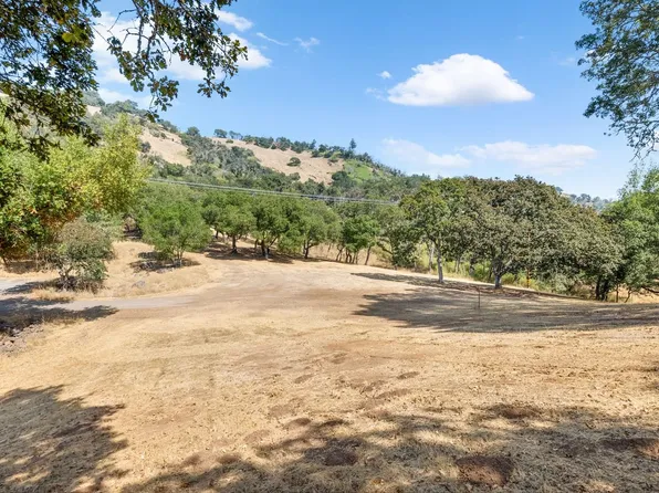 1860 Mark West Springs Rd, Santa Rosa, CA 95404