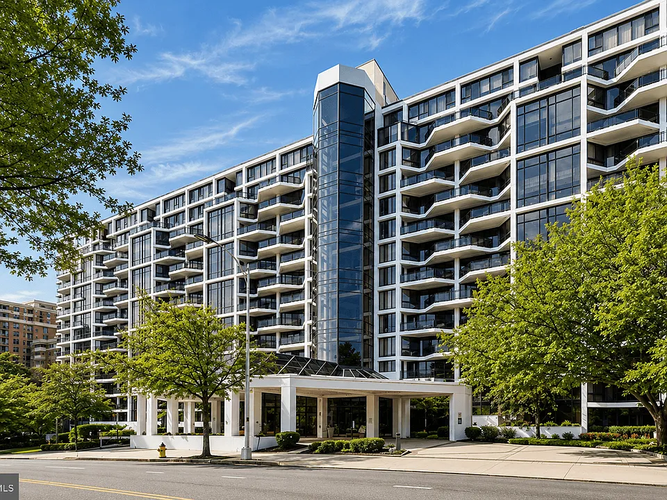 1530 Key Blvd #906