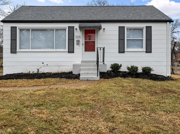 1926 Farrell Dr, Saint Louis, MO 63133