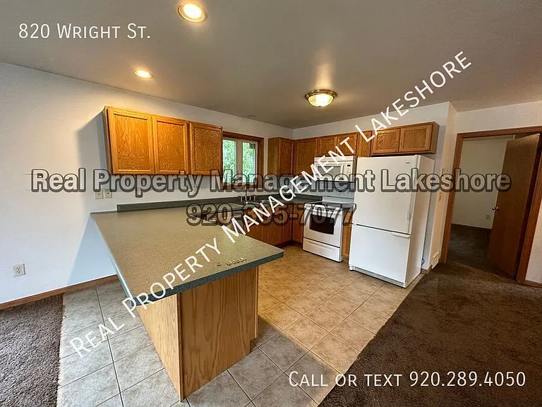 820 Wright St — Photo 8