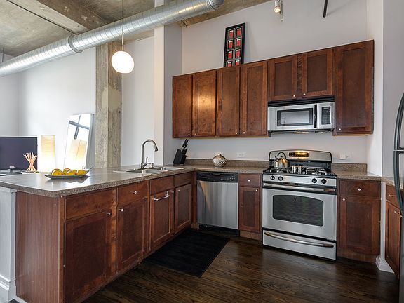 2nd image of 1820 N Spaulding Ave APT 207