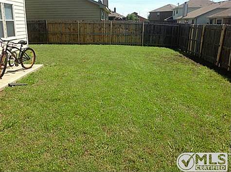 2nd image of 3509 Loyd Dr