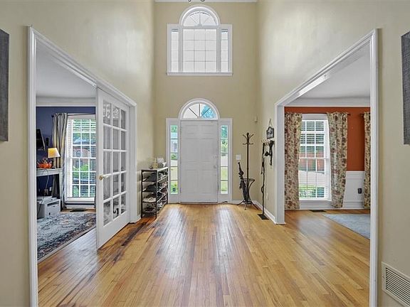 5th image of 5167 Lupine Ln NW