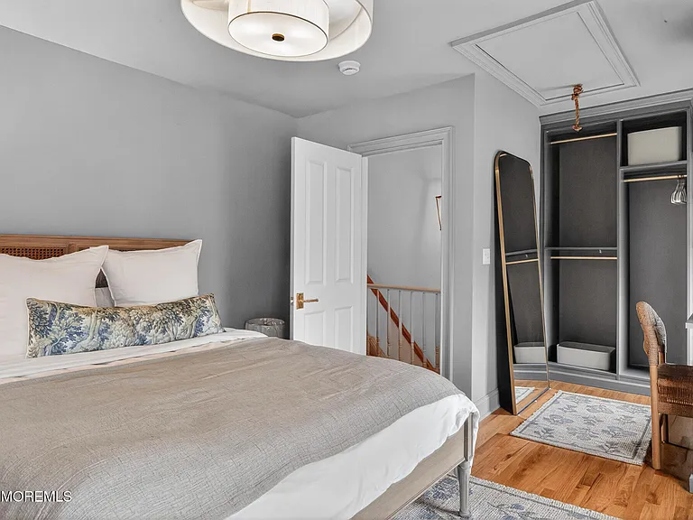 142 Heck Ave — Photo 24