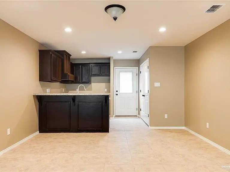 3003 Linda Vista St #2 — Photo 6