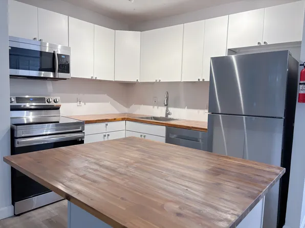 1208 16th St NE APT 3, Washington, DC 20002