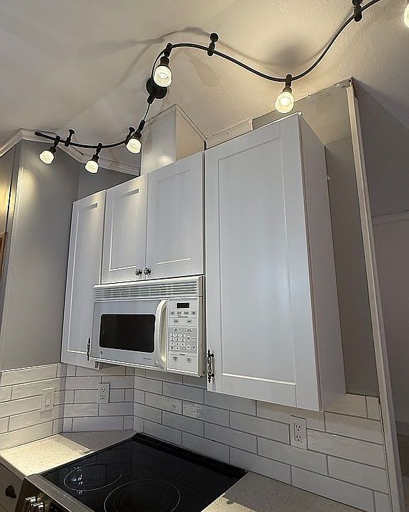 1st image of 1403 W Broadway Ave #484