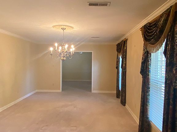 5th image of 110 Newport Dr