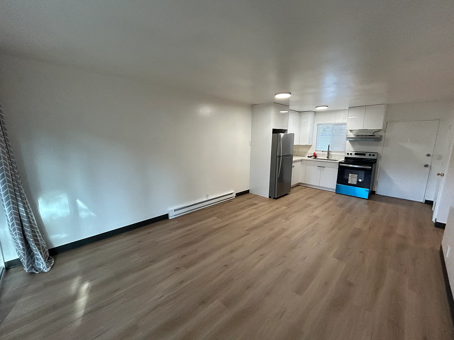 1 bed, 650 sqft, $900 — Photo 2