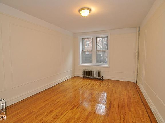 3rd image of 4115 46th St APT 1S