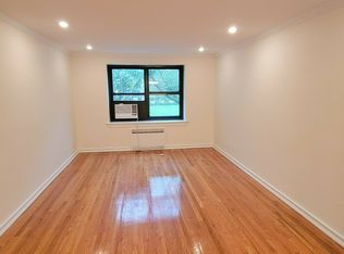212-04 73rd Ave #2N, Oakland Gardens, NY 11364