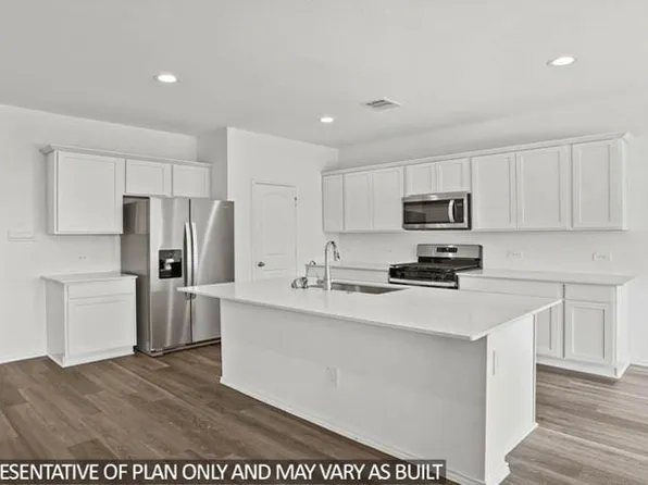 457 Lampasas Trl, Dayton, TX 77535