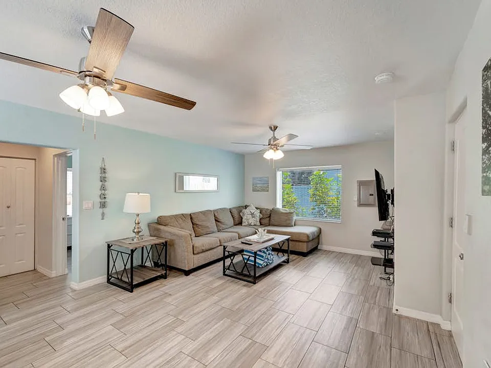 2204 Avenue A N #2-ID1591518P