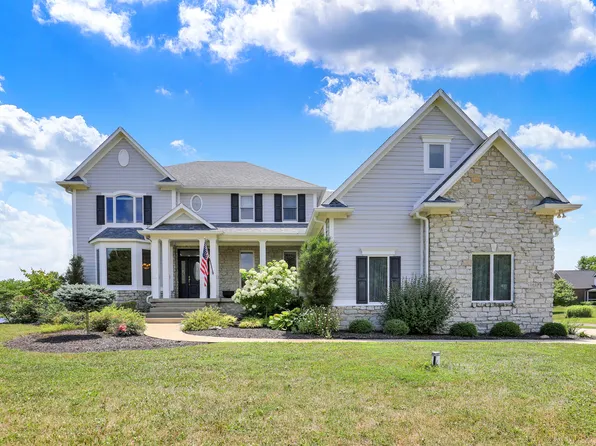 2629 E Fairway Village Dr, Greenfield, IN 46140