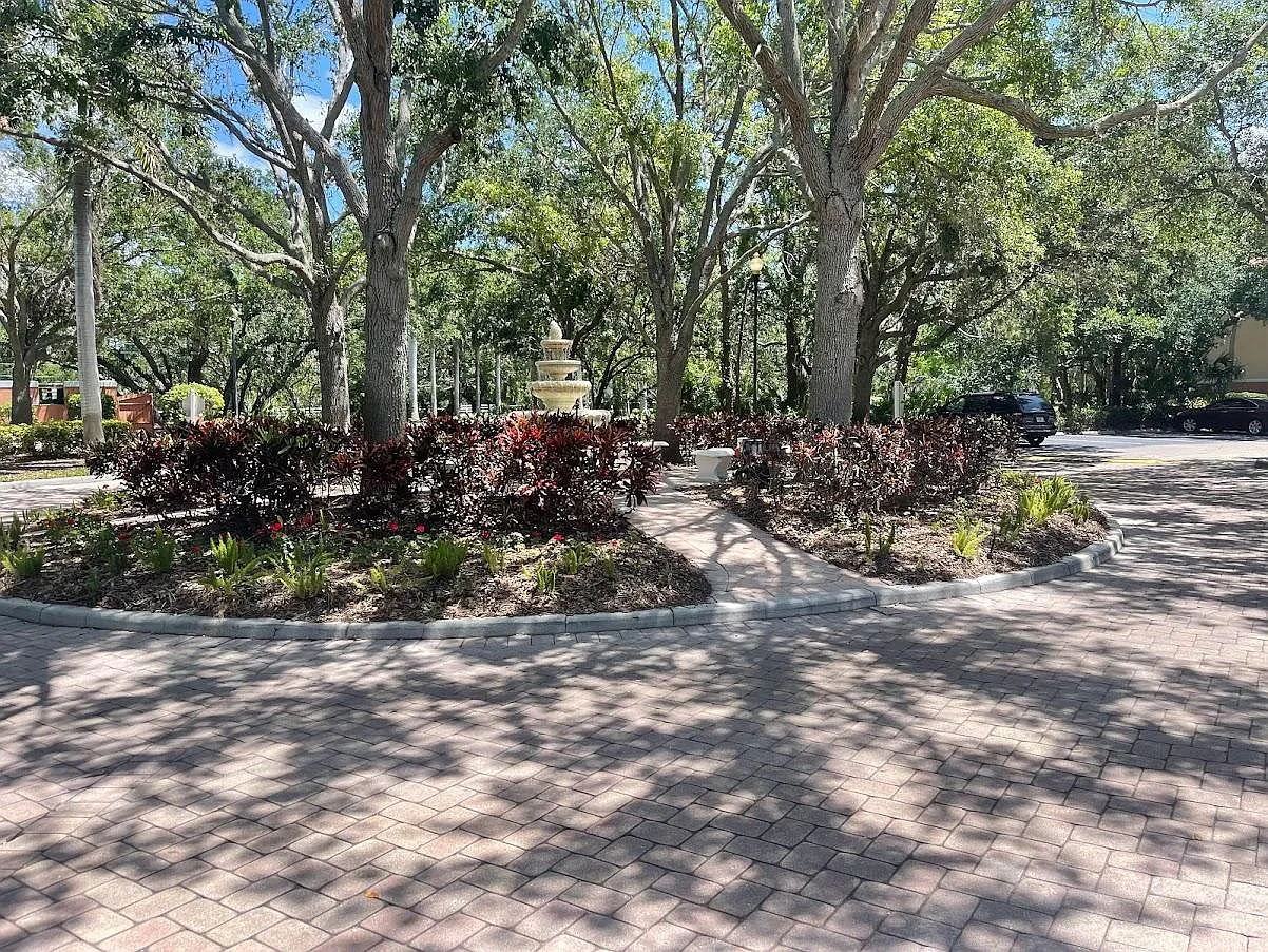 2 bed, 1069 sqft, $2,000 — Photo 4