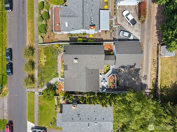 3rd image of 38 SE Washington Avenue