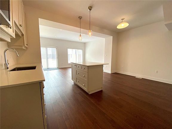 5th image of 4006 Crown St