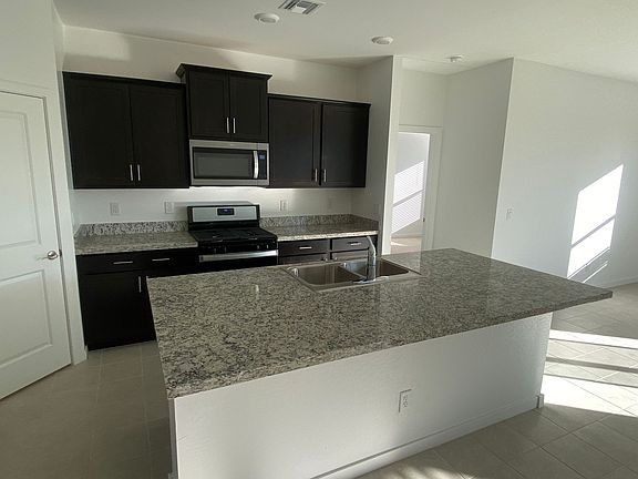 4th image of 25463 N 144th Dr