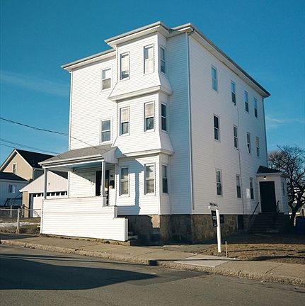 2nd image of 582 Cambridge St