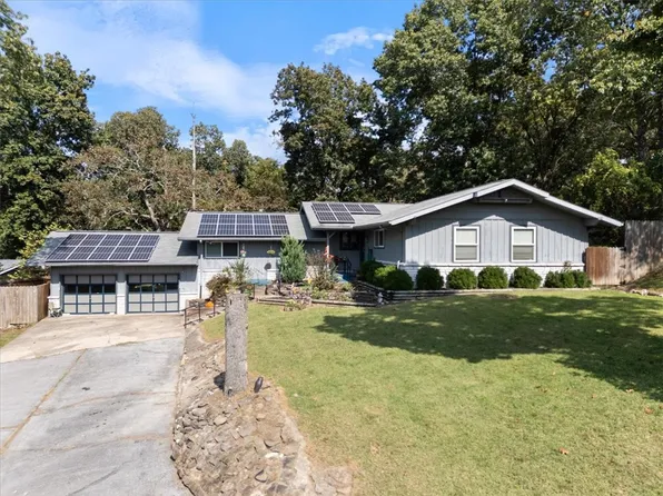 14338 Fox Rd, Rogers, AR 72756