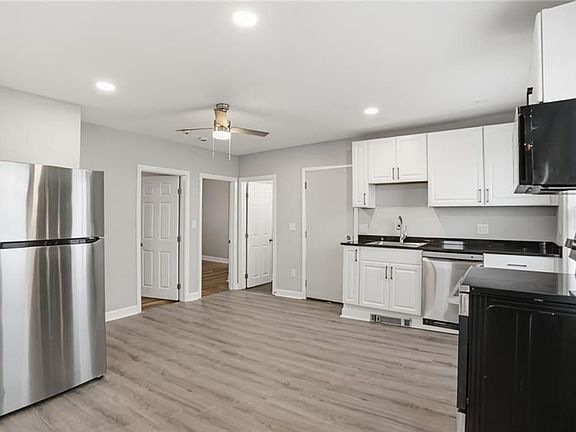 4th image of 188 Division St #2F
