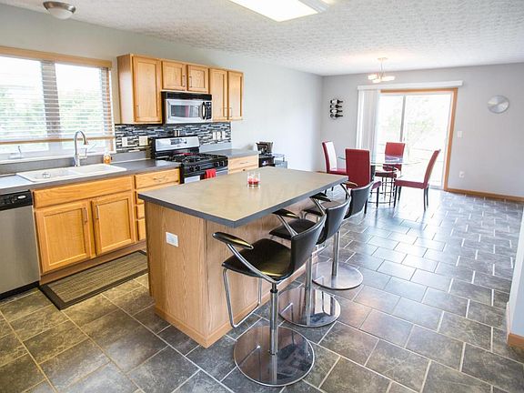 5th image of 1205 Royal Oak Dr