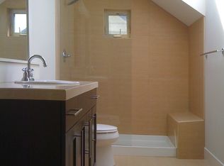 3126 Franklin Ave E, Seattle, WA 98102