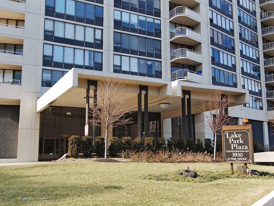 Entrance on Irving Park Road