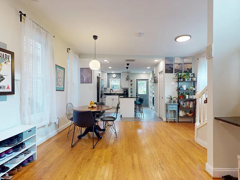 1328 Morris Rd SE — Photo 9