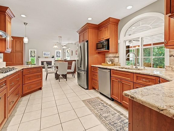 4th image of 1 Hutchins Way