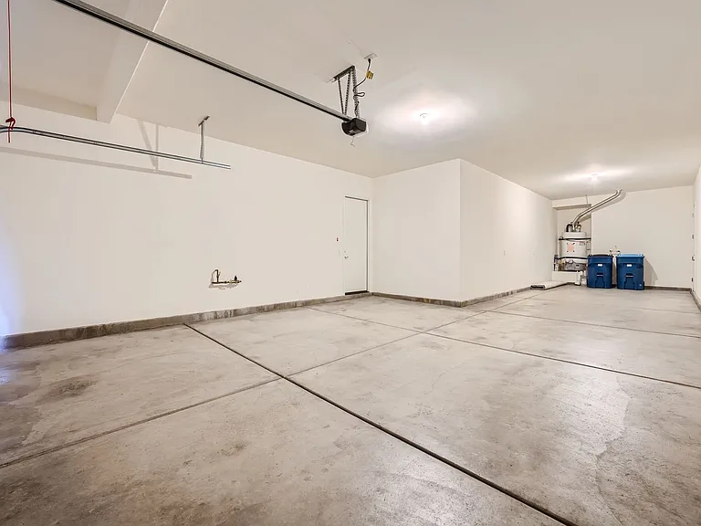 12165 Edgehurst Ct — Photo 23
