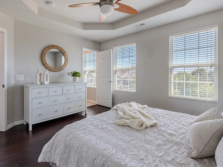 6180 N Pointe Dr — Photo 19