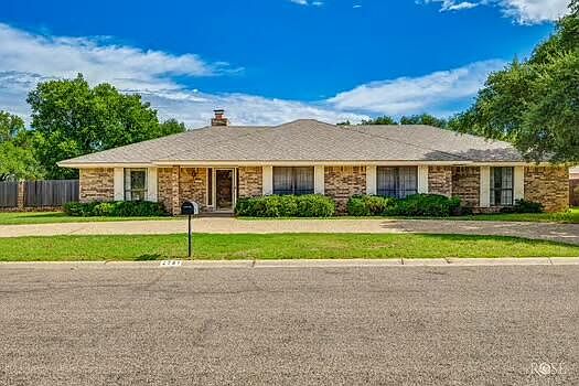 1st image of 2701 Alta Vista Ln