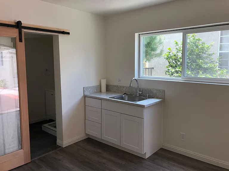 3061 Madison Ave — Photo 5