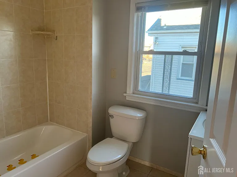 104 W High St #2 — Photo 8