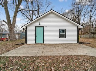 4076 Indianola Ave, Des Moines, IA 50320