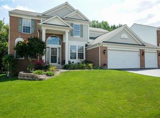 3119 Chatham Ln, Dundee, IL 60118