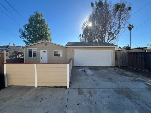 272 Costa Mesa St #B, Costa Mesa, CA 92627