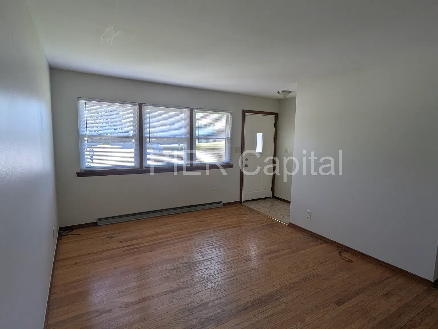 3 bed, 1612 sqft, $2,100 — Photo 4