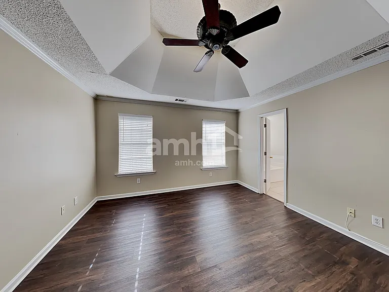 753 Country Lake Ct — Photo 8