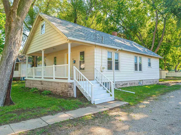 1122 Mechanic St, Pekin, IL 61554