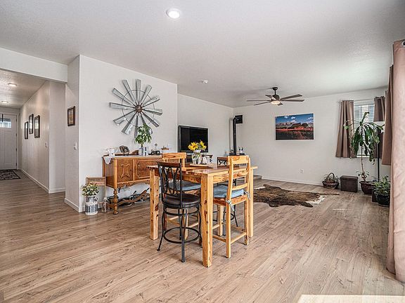 5th image of 605 Sawyers Pond Dr