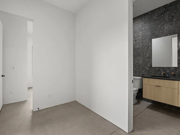 3601 E Coronado Rd #1 — Photo 7