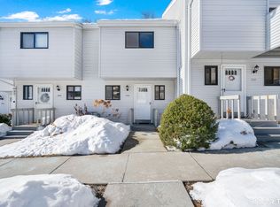 706 Timber Ln #706, Canton, CT 06019