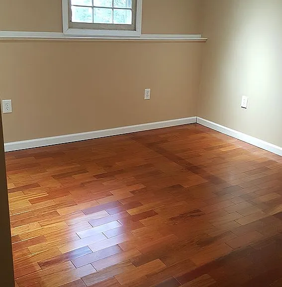 821 Valley Dr — Photo 5