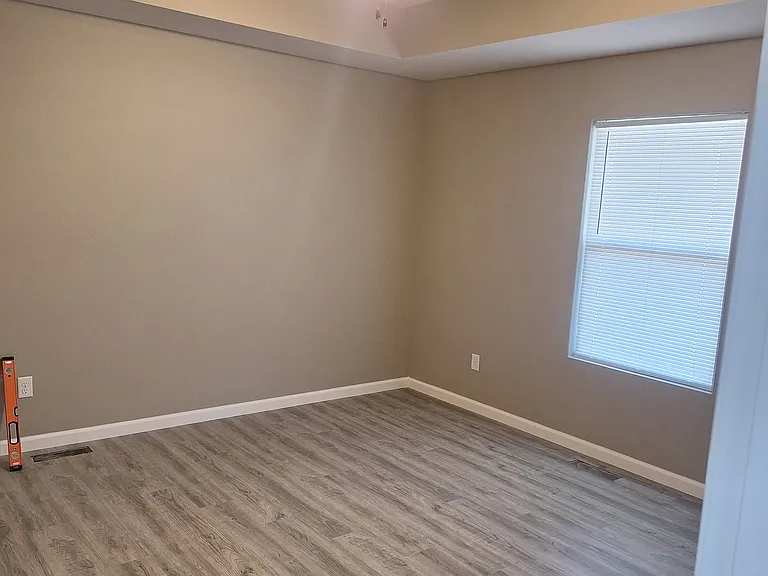 4054-4056 Gus St — Photo 13
