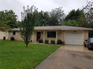 1100 White Rd, Springdale, AR 72762